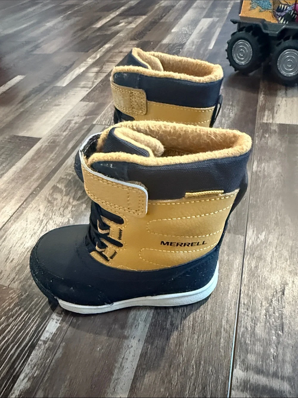Merrell Kids black  and Yellow Winter Boots with Hook-and-Loop Closure